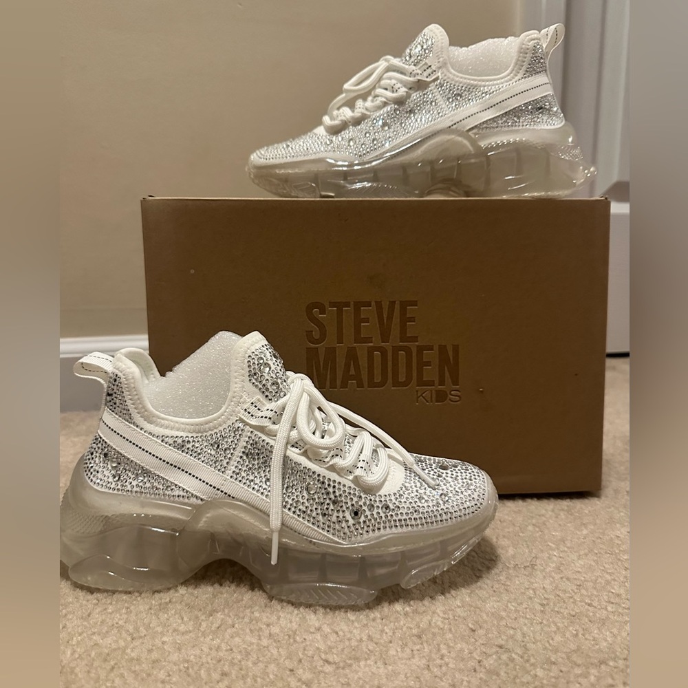 Steve Madden J-Maxima Rhinestone Wedge Shoes Sneakers- White. Girls Size 3. NWT